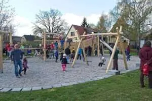 150418 Spielplatzeinweihung DSF1508